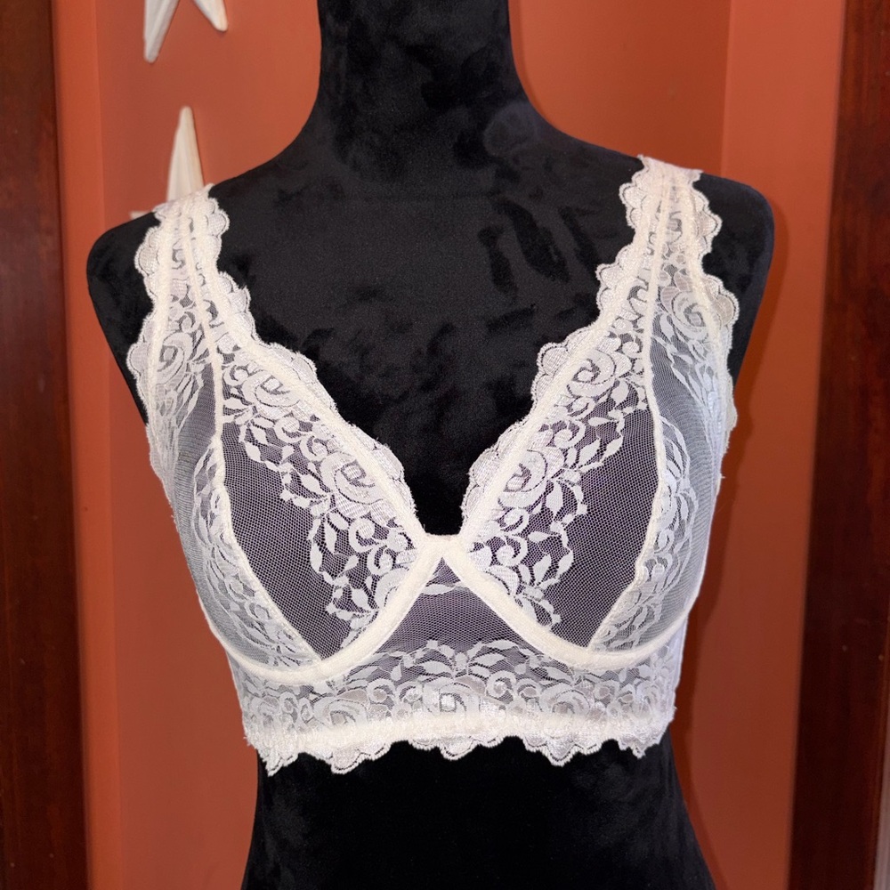 Leonisa lace bra
